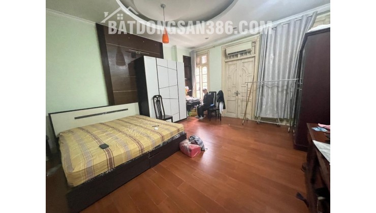 NHỈNH 20 TỈ - NHÀ HOÀNG CẦU SẴN 6 TẦNG - NGÕ THÔNG Ô TÔ